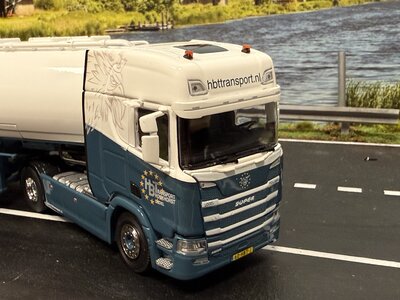 Cavallino Cavallino Scania R Highline 4x2 with 3-axle bulk trailer HBT TRANSPORT