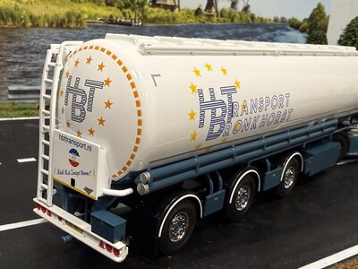Cavallino Cavallino Scania R Highline 4x2 with 3-axle bulk trailer HBT TRANSPORT