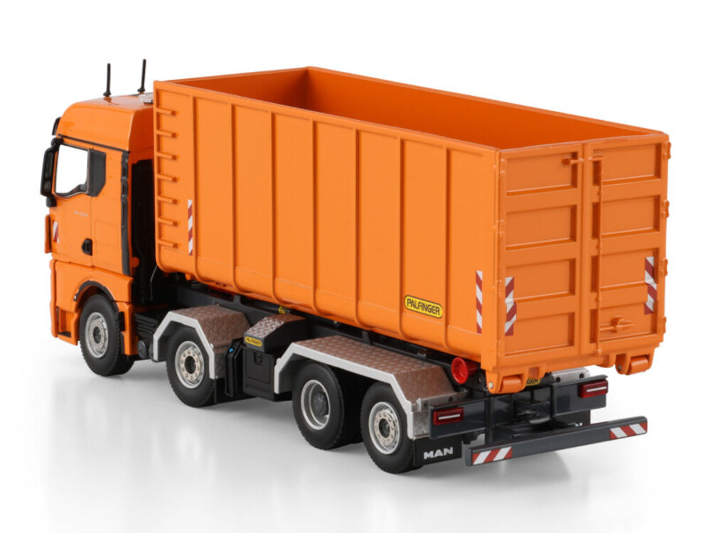 WSI WSI Premium Line MAN TGX GM 8x2 motorwagen + haakarm + 40m3 container PALFINGER