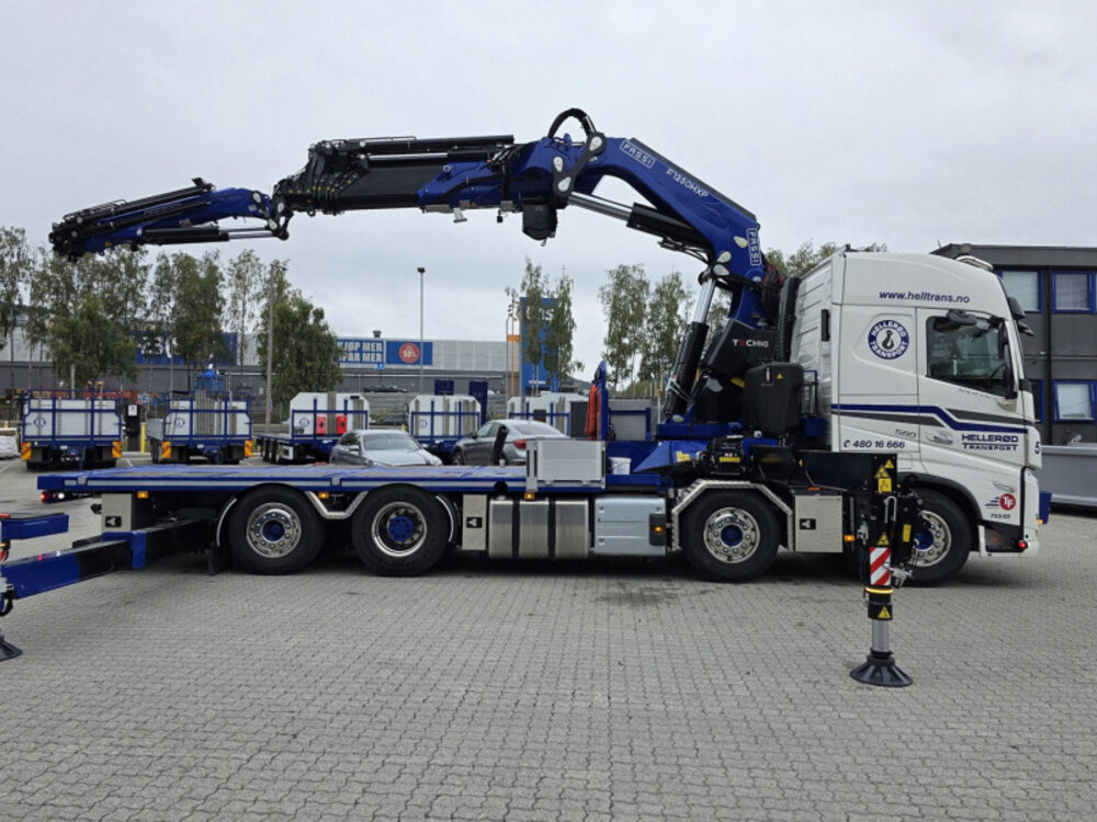 WSI WSI Volvo FH5 Glob. flatbed truck 8x2 + fassi 1100 + jib HELLEROD TRANSPORT