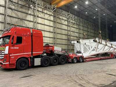 WSI WSI Mercedes-Benz Actros MP5 SLT Gigaspace 8x4  with 4 axle lowloader + 2-axle Dolly CLAES VERWIMP