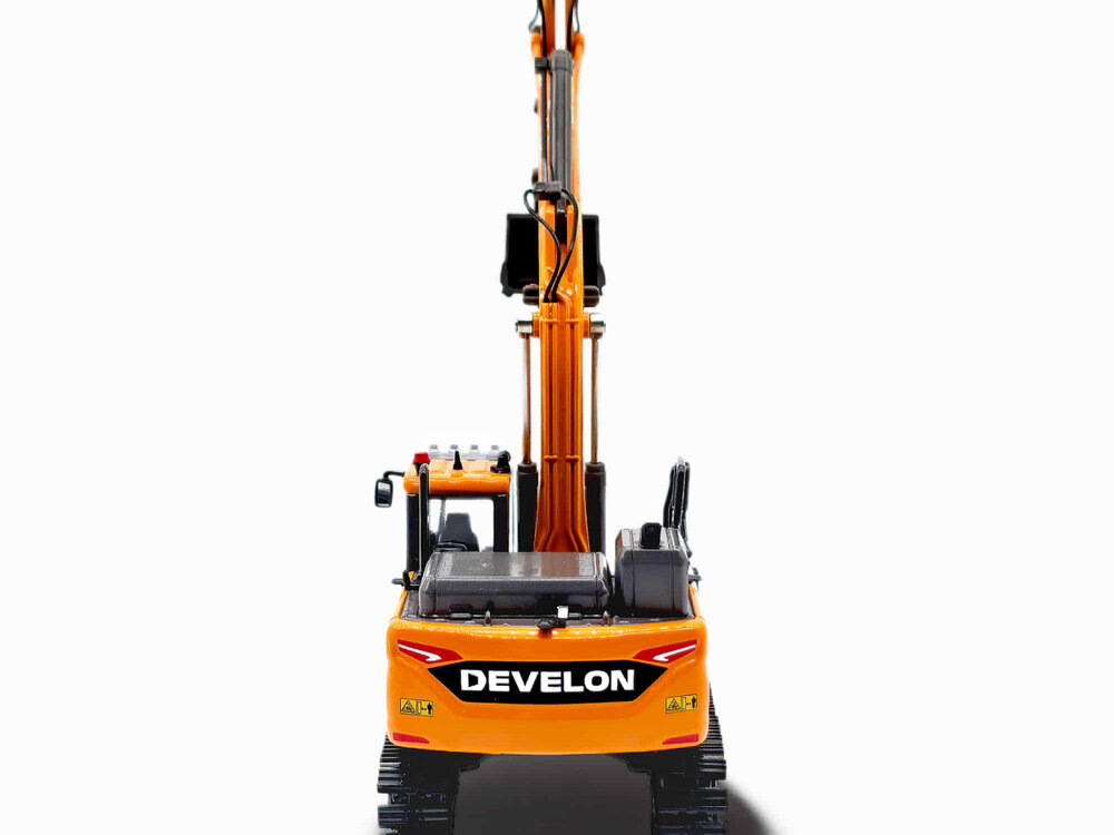 IMC IMC DX225 Excavator DEVELON