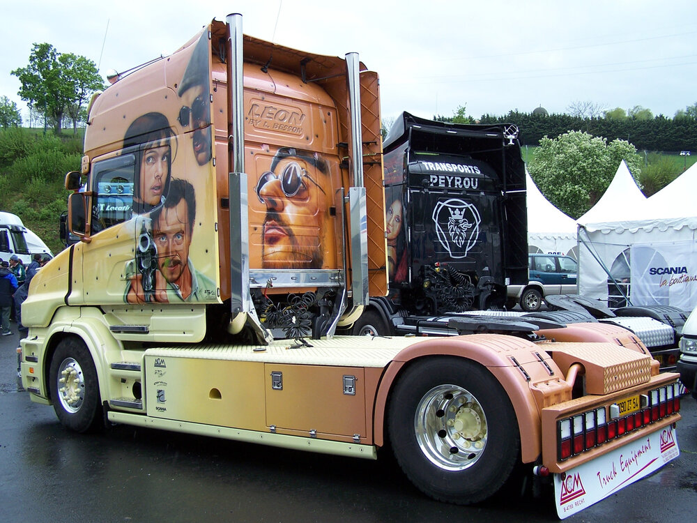 Tekno Tekno Scania 164/580 Torpedo 4x2 with 3-axle box trailer PIERRE OREL & FILS "LEON"