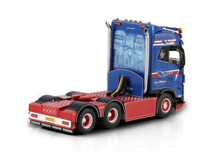 WSI WSI Volvo FH5 Globetrotter 6x2 SIMON HOLMSGAARD