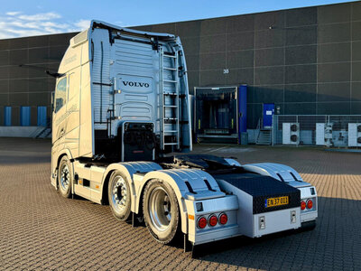 WSI WSI Volvo FH Aero Globetrotter XXL 6x2 twin steer CHRISTIAN LERCHE