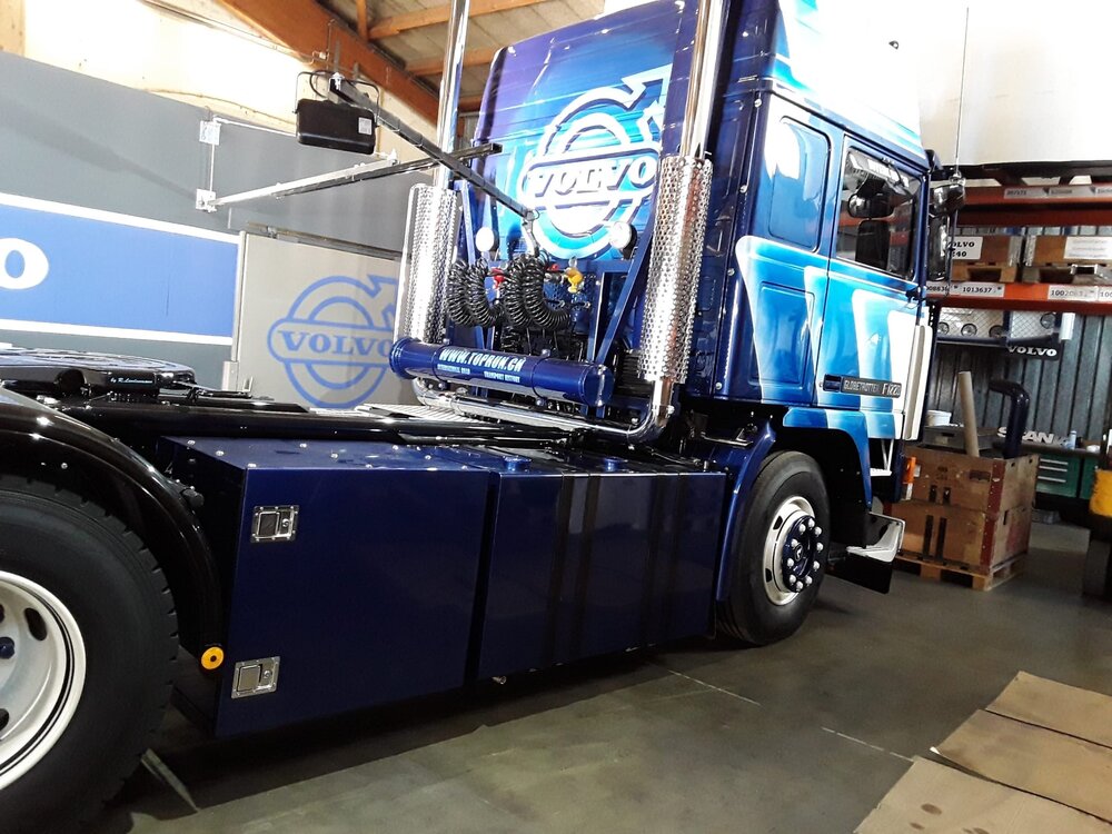 Tekno Tekno Volvo F12 Globetrotter 4x2 LENDEMANN