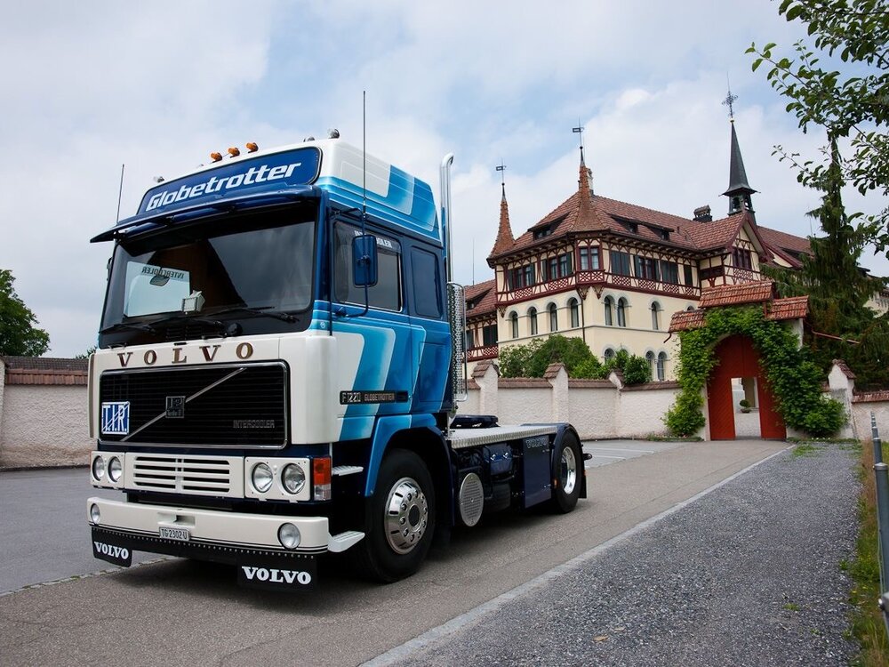 Tekno Tekno Volvo F12 Globetrotter 4x2 LENDEMANN