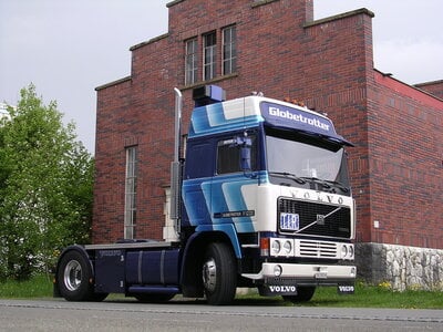 Tekno Tekno Volvo F12 Globetrotter 4x2 LENDEMANN