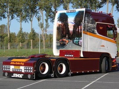 Tekno Tekno Scania NGS Longline 6x2 met dubbellucht sleepas (in luxe giftbox) J. JENSEN