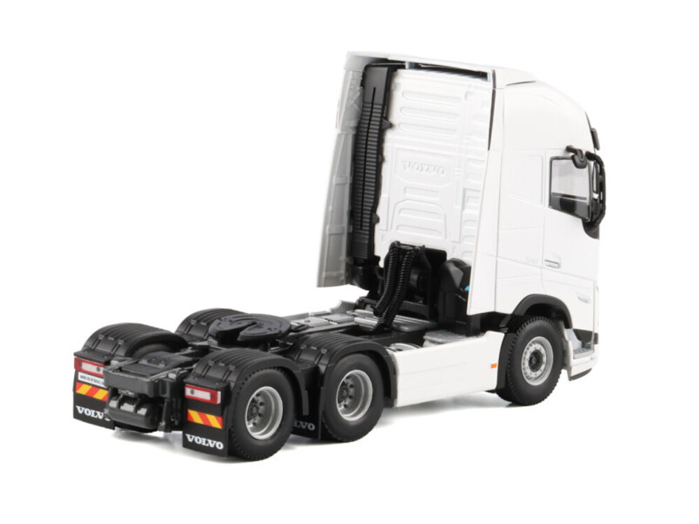 WSI WSI Volvo FH5 Globetrotter XL 6x2 WHITE LINE