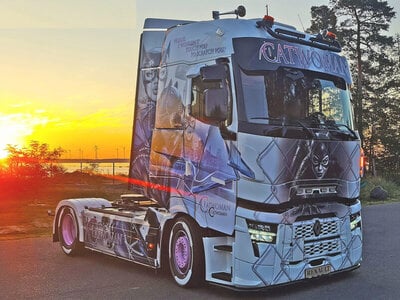 WSI WSI Renault trucks T High Evo 4x2 POPP FAHRZEUGBAU "CATWOMAN"