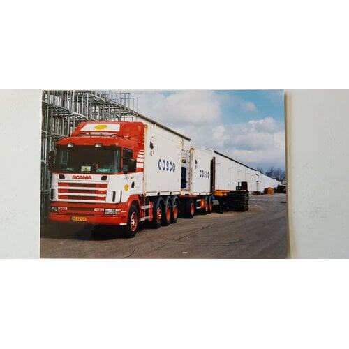 Tekno Tekno Scania 4-serie motorwagen & aanhanger met 2x20ft. Cosco reefer container POST KOGEKO