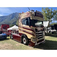 Tekno Scania NGS Highline 4x2 FERRARIO