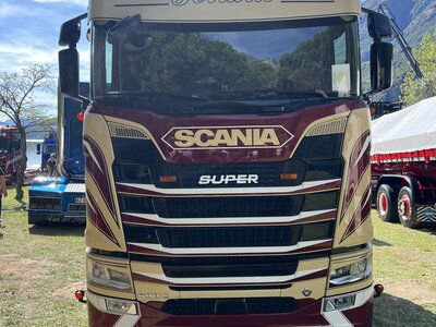 Tekno Tekno Scania NGS Highline 4x2 FERRARIO