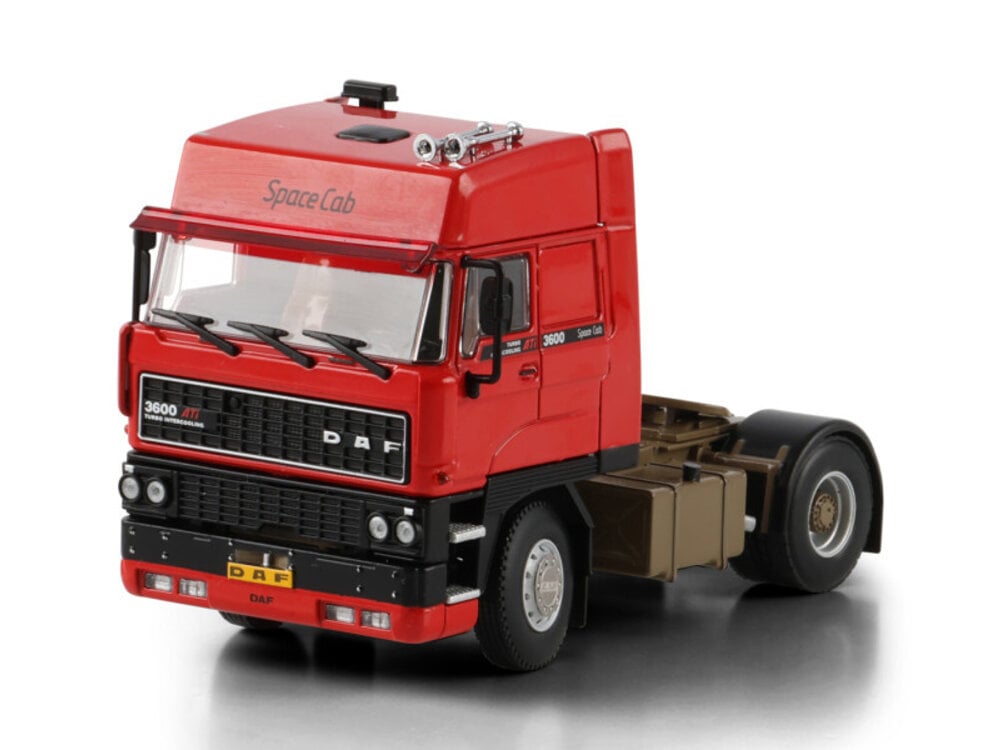 WSI WSI DAF 3600 Space Cab 4x2 PREMIUM LINE