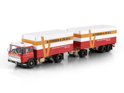 WSI WSI DAF 2600 Rigid box truck 4X2 + 3-axle box trailer VISBEEN