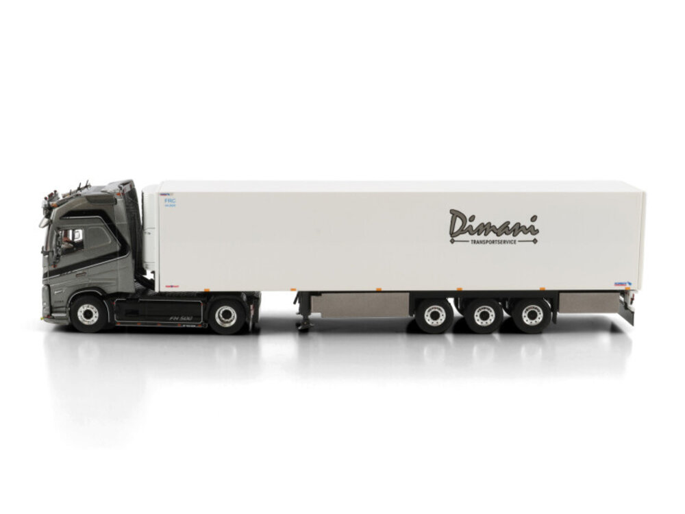 WSI WSI Volvo FH5 Globetrotter XL 4x2 met 3-assige koeloplegger BOUILLON