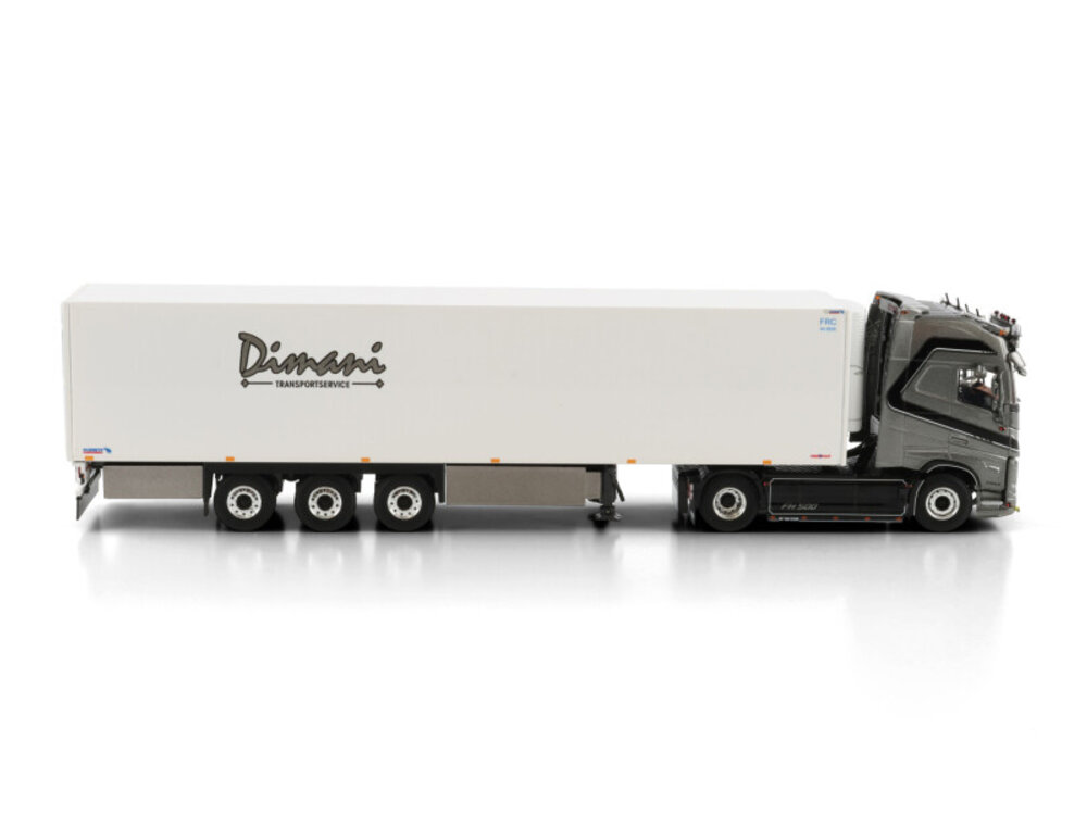 WSI WSI Volvo FH5 Globetrotter XL 4x2 met 3-assige koeloplegger BOUILLON