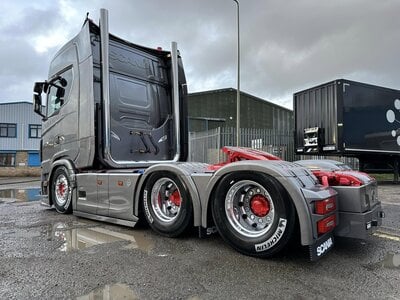 Tekno Tekno Scania Next Gen S-Highline met 3-assige schuifzeilenoplegger COLES & SONS