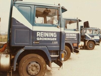 Tekno Tekno Volvo F10 4x2 trekker met 3-assige huifoplegger REINING