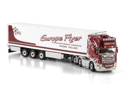 WSI WSI Scania 4-serie Topline 6x2 met 3-assige koeloplegger EUROPE FLYER