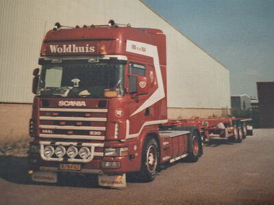 WSI WSI Scania 4-serie Topline 4x2 met 3-assige  flex container trailer + 40ft. koelcontainer thermoking WOLDHUIS TRANSPORT