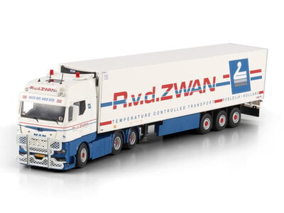 WSI WSI MAN TGX GX 6x2 met 3-assige koeloplegger R. V.D. ZWAN
