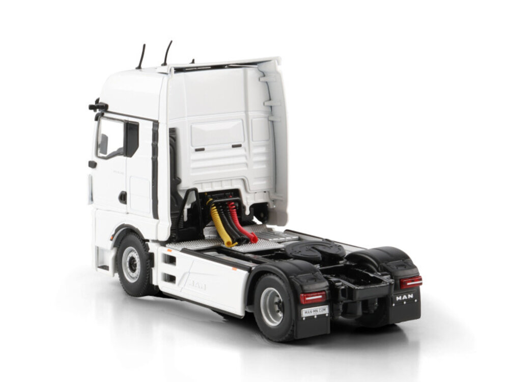 WSI WSI MAN TGX GX 4x2 WHITE LINE