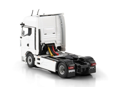 WSI WSI MAN TGX GX 4x2 WHITE LINE