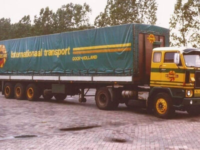 WSI WSI Volvo F88 4x2 with 3-axle classic curtainside trailer G.J. WIBBELINK