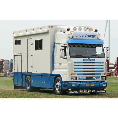 WSI WSI Scania 143H streamline motorwagen J. DE VROEGE