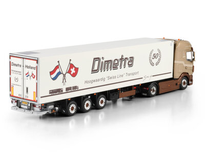 WSI WSI DAF XG+ 4x2 with 3-axle reefer trailer DIMETRA