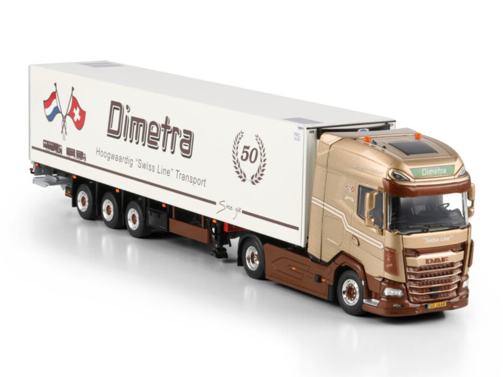 WSI WSI DAF XG+ 4x2 with 3-axle reefer trailer DIMETRA