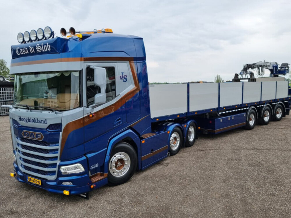 WSI WSI DAF XF SH 6x2 met 3-assige stenen oplegger CASA DI SLOB
