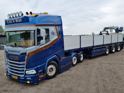 WSI WSI DAF XF SH 6x2 met 3-assige stenen oplegger CASA DI SLOB