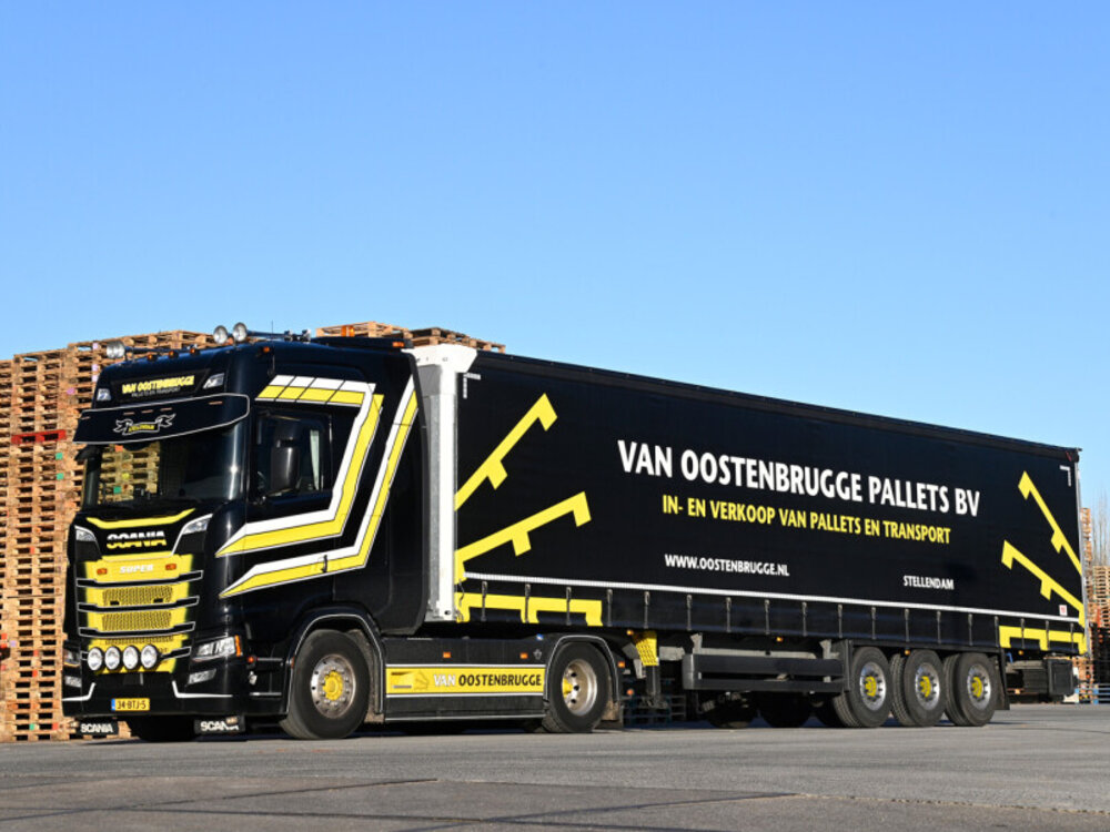 WSI WSI Scania S Highline 4x2 with 3-axle curtainside trailer VAN OOSTENBRUGGE