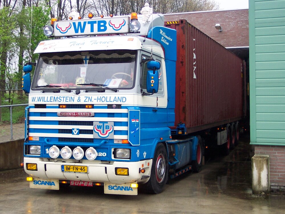Tekno Tekno Scania 143M 420 streamline trekker met 20ft. container WTB