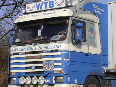 Tekno Tekno Scania 143M 420 streamline trekker met 20ft. container WTB