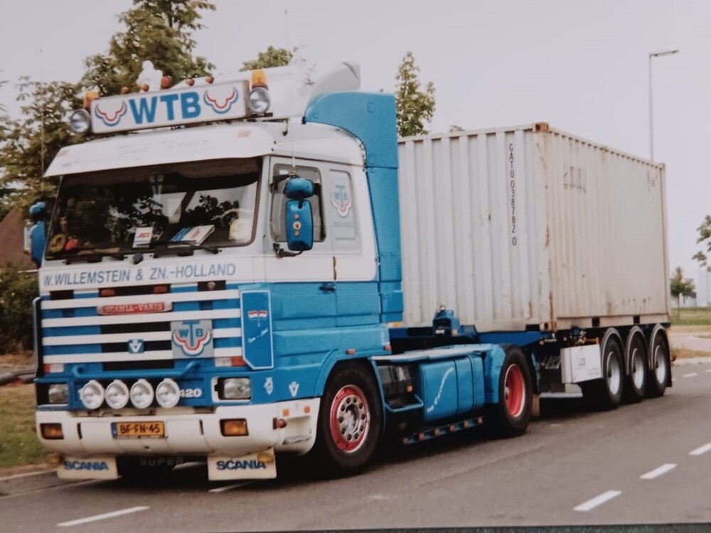 Tekno Tekno Scania 143M 420 streamline truck with 20ft. container WTB
