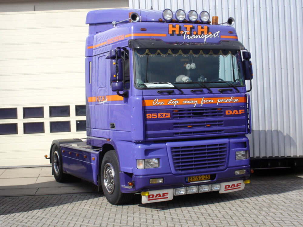 WSI WSI DAF 95XF space cab 4x2 H.T.H. TRANSPORT
