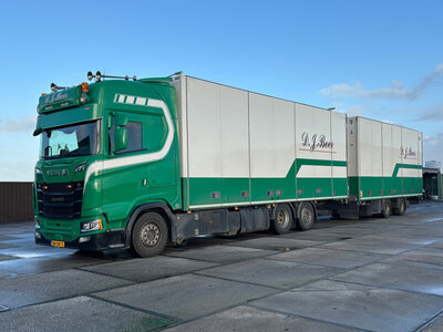 WSI WSI Scania S Highline 6x2 with 5-axle riged reefer truck + drawbar trailer D.J. BOER