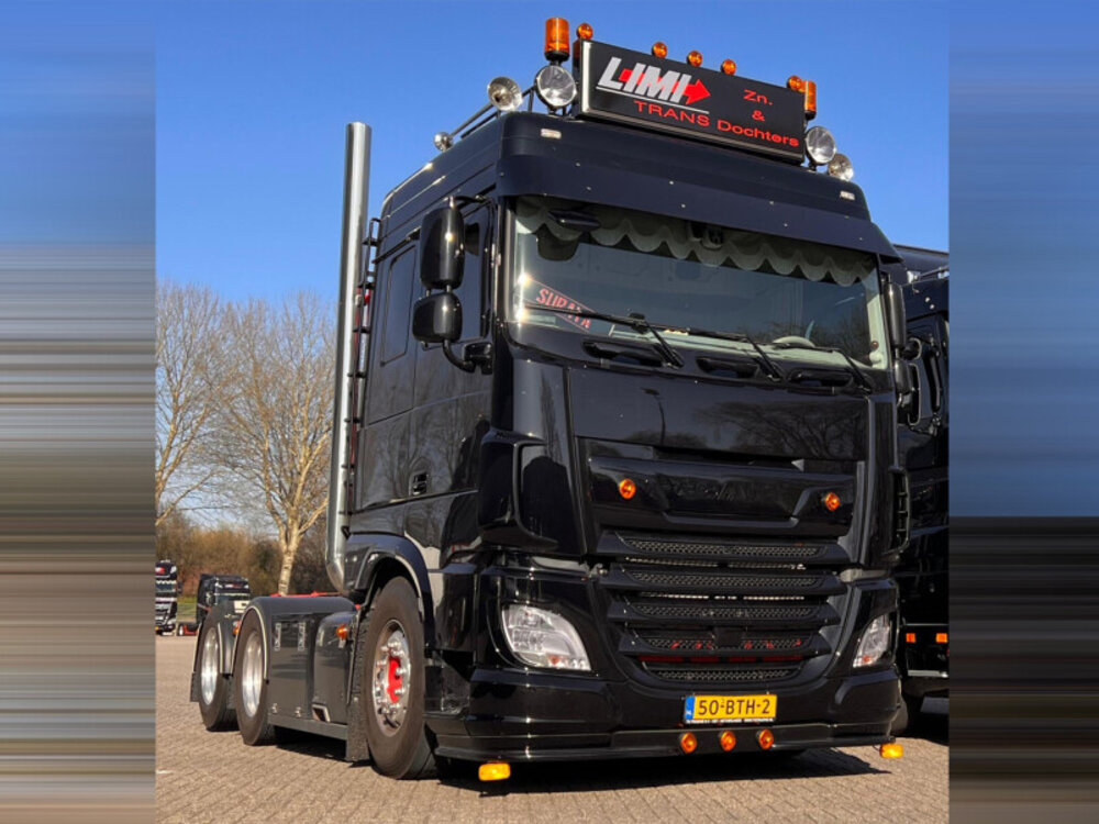 WSI WSI DAF XF space cab 6x2 LIMI TRANS