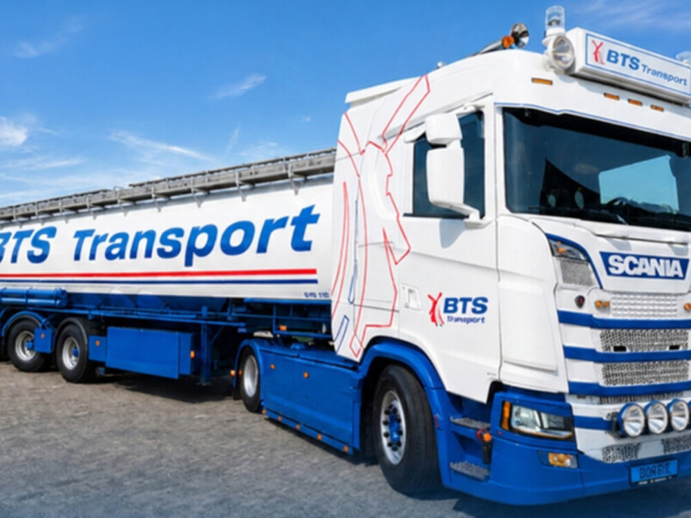 WSI WSI Scania S Normal 4x2 with 3-axle animalfeed bulk trailer BTS TRANSPORT