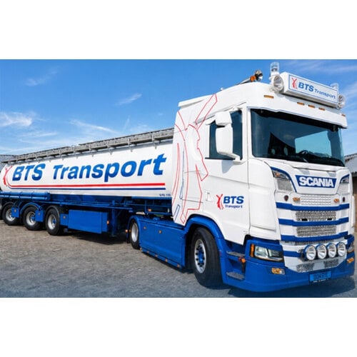 WSI WSI Scania S Normal 4x2 with 3-axle animalfeed bulk trailer BTS TRANSPORT