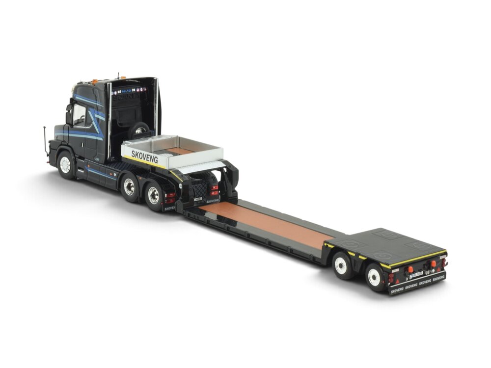 Tekno Tekno Scania Tuft 6x4 with 2-axle Broshuis lowloader SKOVENG