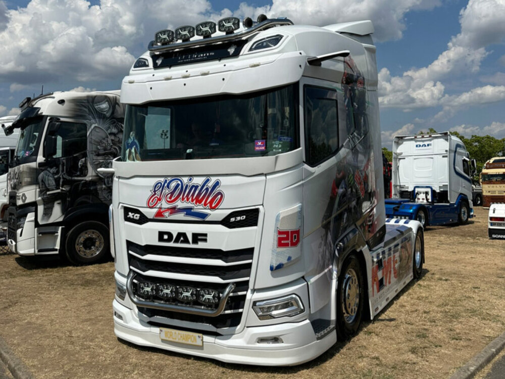 WSI WSI DAF XG 4x2 LP TRANS