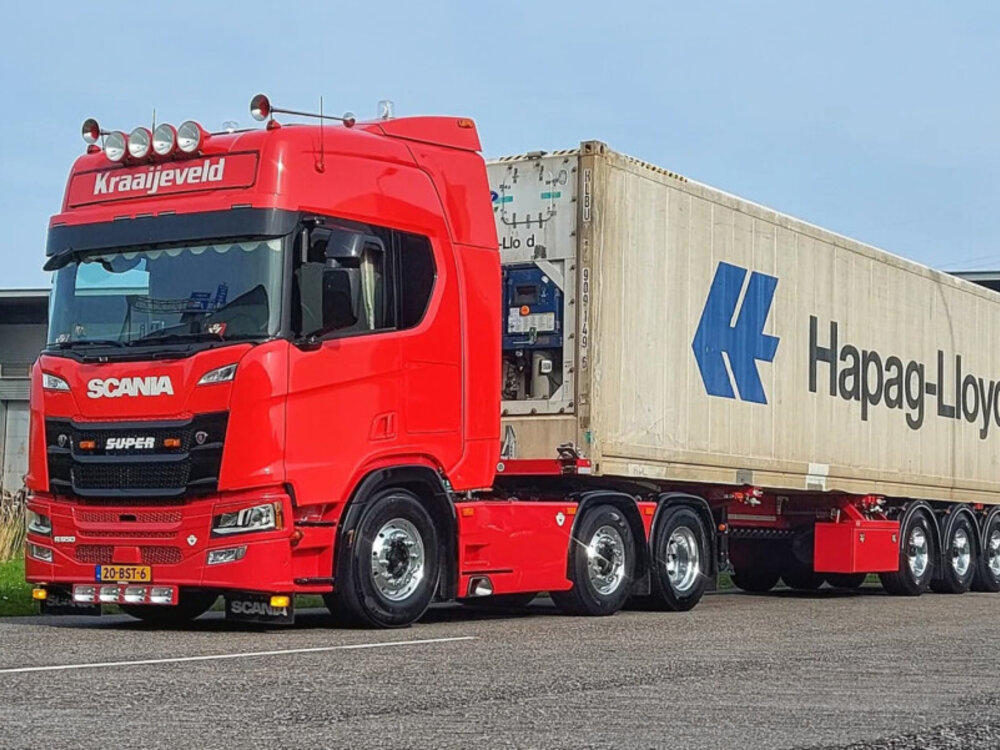 WSI WSI Scania R Highline 6x2 with 3-axle flex container trailer + 40ft reefer container thermoking KRAAIJEVELD