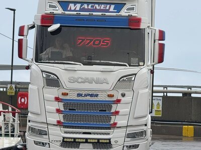 WSI WSI Scania tractor set (Scania S770 - Scania 4-serie) MACNIEL SHELLFISH SCOTLAND