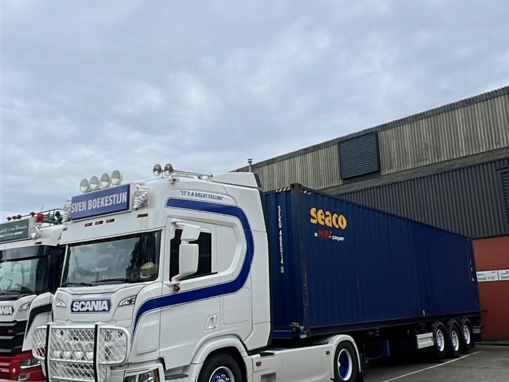 Tekno Tekno Scania NGR Highline 4x2 trekker met 3-assig containerchassis SVEN BOEKESTIJN