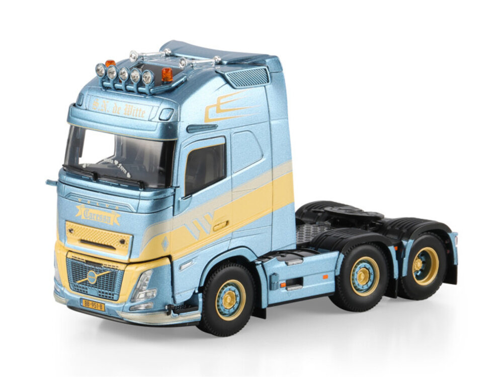 WSI WSI Volvo FH Aero Globetrotter XL 6x2 S.N. DE WITTE